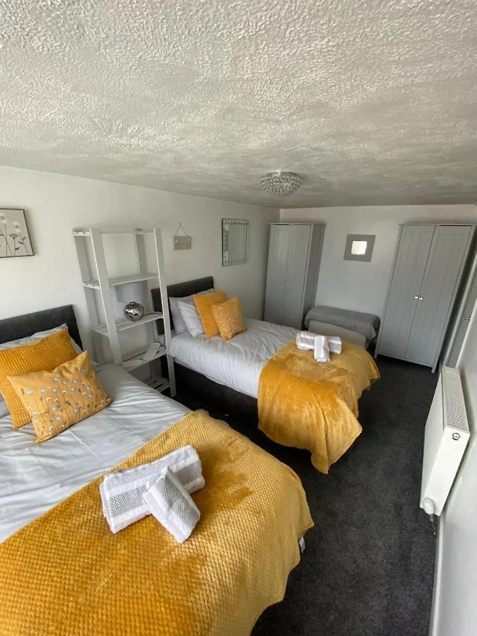 The Bungalow A Tranquil 3 Bedroom Property Close To Beach Lytham St Annes