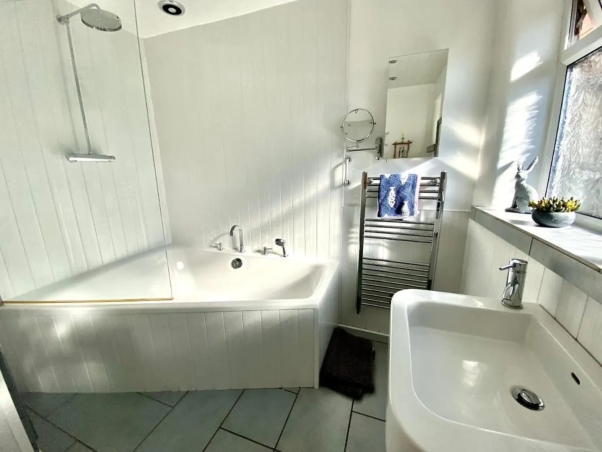 The Bungalow A Tranquil 3 Bedroom Property Close To Beach Lytham St Annes Ηνωμένο Βασίλειο