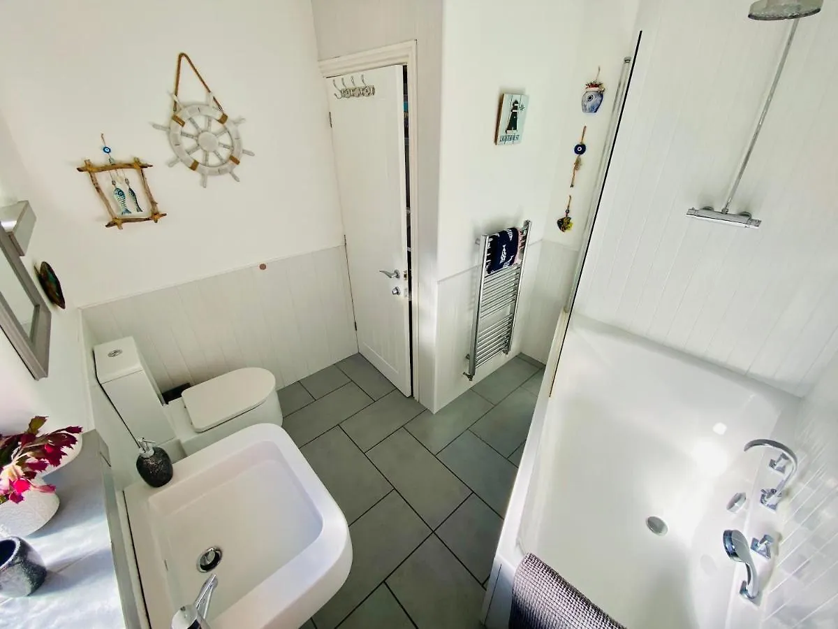 The Bungalow A Tranquil 3 Bedroom Property Close To Beach Lytham St Annes 0*,  Ηνωμένο Βασίλειο