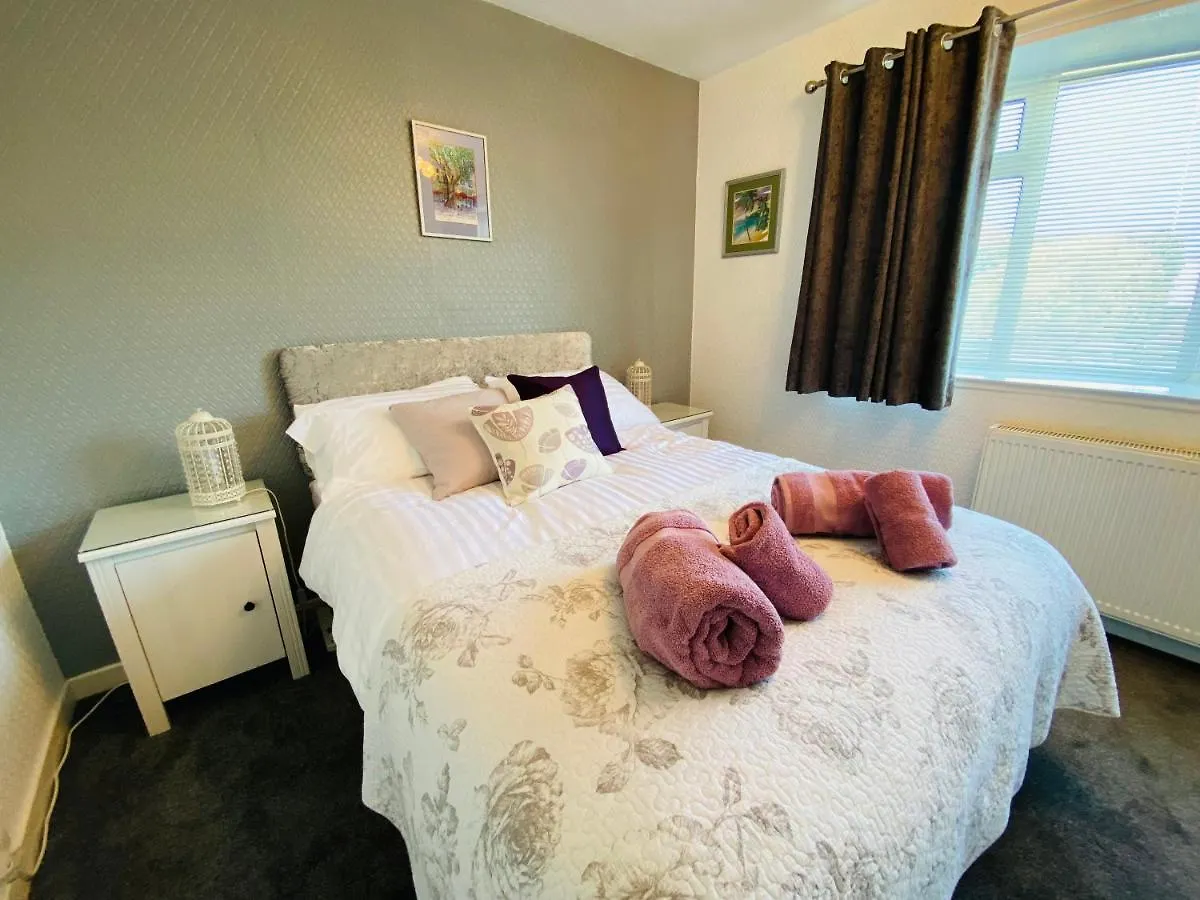 The Bungalow A Tranquil 3 Bedroom Property Close To Beach Lytham St Annes